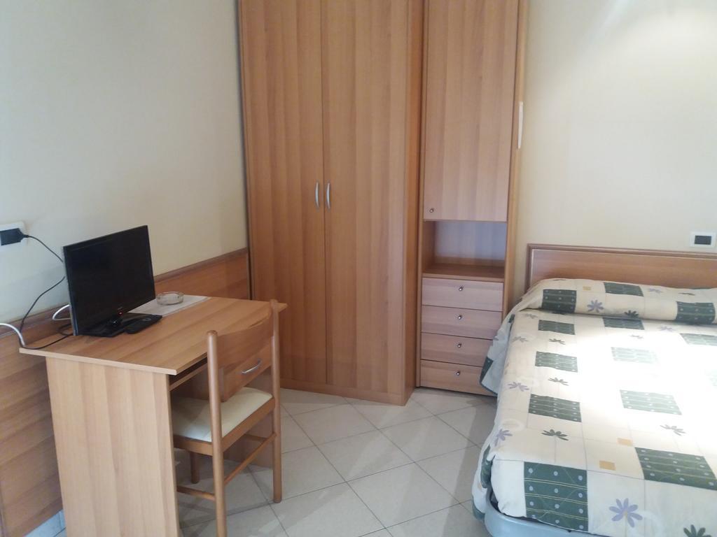 Hotel Al Ragno Cesena Bagian luar foto