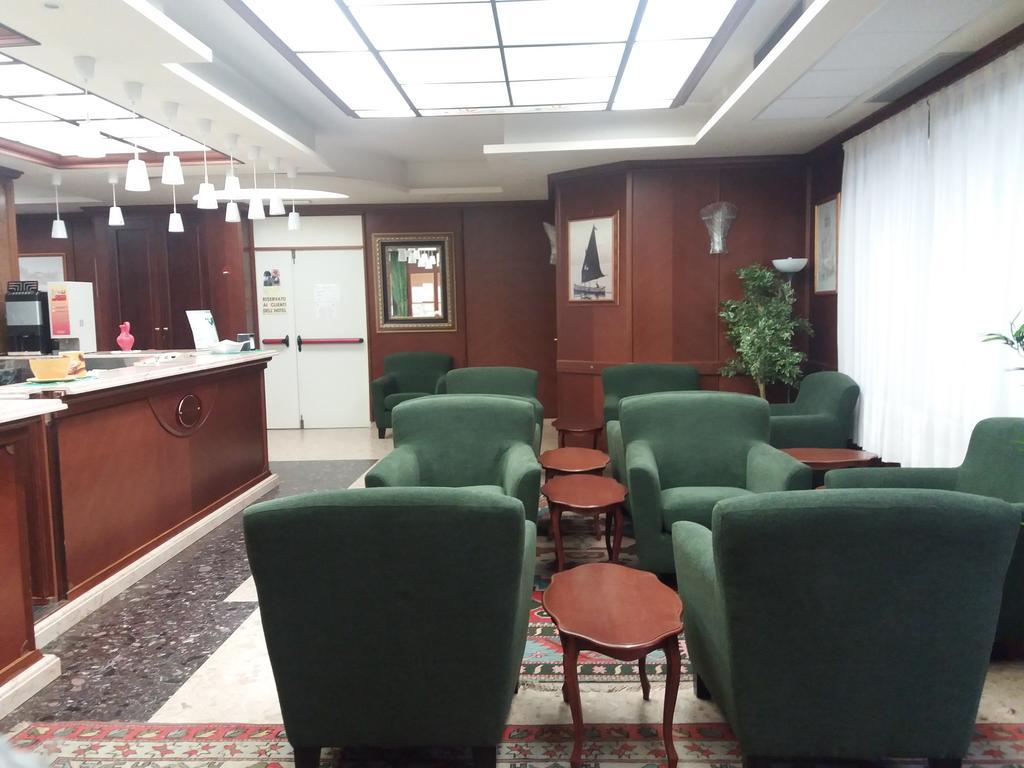Hotel Al Ragno Cesena Bagian luar foto