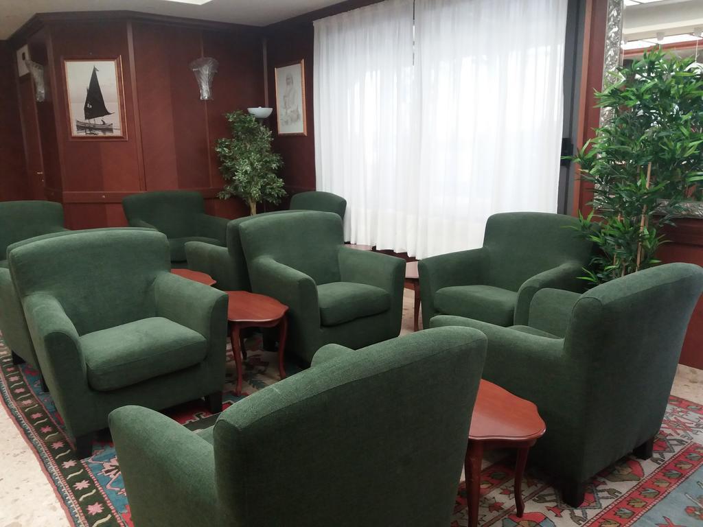 Hotel Al Ragno Cesena Bagian luar foto