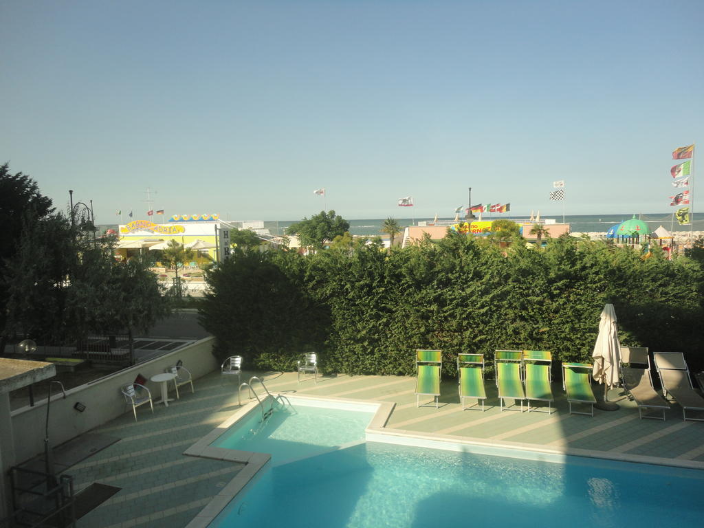 Hotel Al Ragno Cesena Bagian luar foto