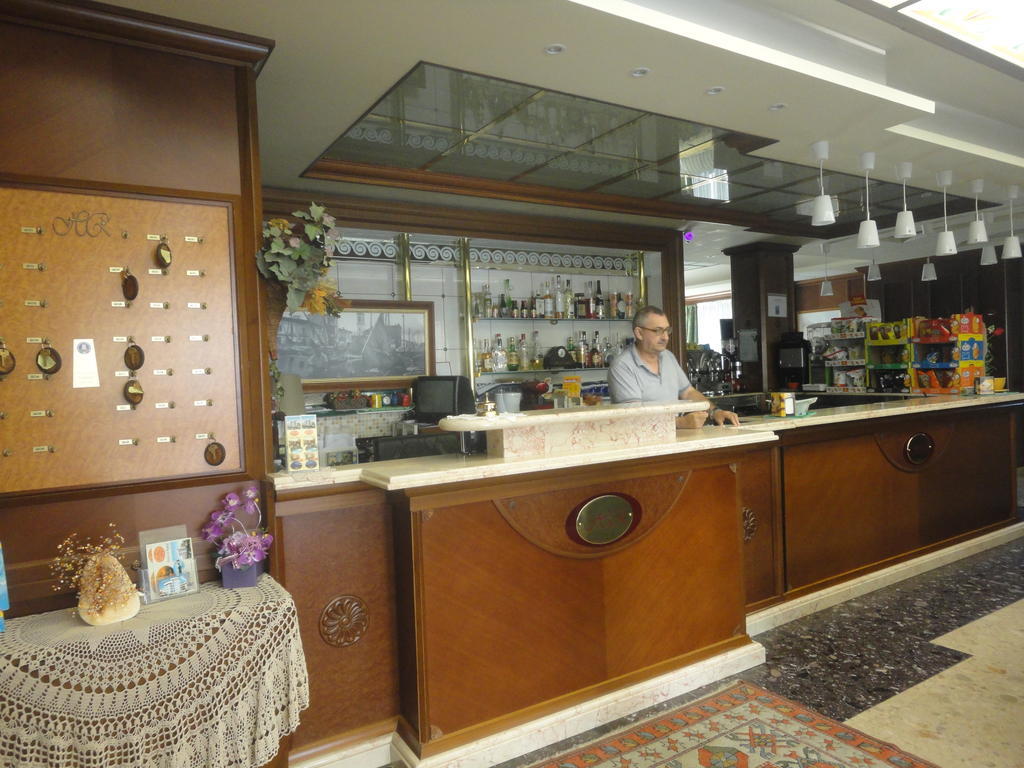 Hotel Al Ragno Cesena Bagian luar foto